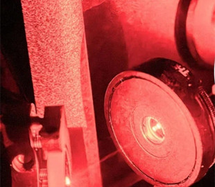 Ефект доміно в квантових комп’ютерах. Шум змушує системи забувати власну роботу