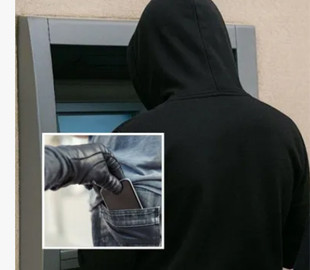 14-річний хлопець вкрав телефон у чоловіка і перевів з нього 42 тисячі гривень