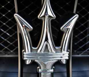 Ще один легендарний автовиробник відмовиться від бензинових двигунів