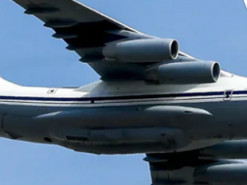 Загадковий літак з Ірану прилетів до РФ: що він міг перевозити