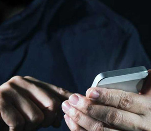 Поліцейські викрили телефонного шахрая, який ошукав знайому на понад 28 тисяч гривень