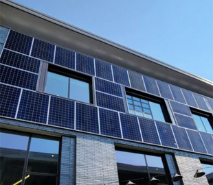 Енергія з нізвідки: сонячні панелі на вікнах захоплюють міста