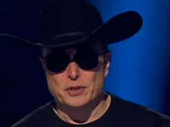 В будущем Tesla выпустит роботизированные такси, а пикапы и роботов начнёт производить в 2023 году