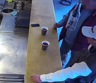 У Вінниці 60-річний рецидивіст вкрав у бармена телефон