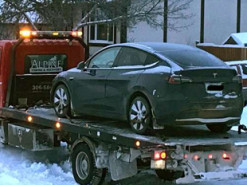 Tesla небезпечна на морозі. У електромобілів знайшли серйозний дефект