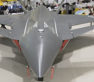 У Baykar розповіли, коли поставлять на озброєння безпілотний винищувач KIZILELMA