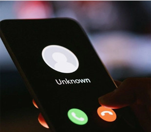 У США вирішили заборонити автоматичні дзвінки з голосом, що згенерований штучним інтелектом