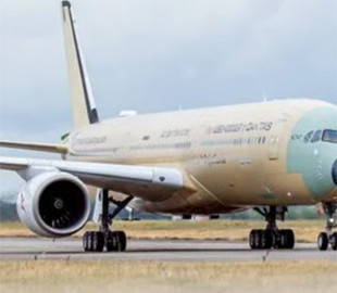 Для далеких безпосадкових рейсів: Qantas підняла в повітря унікальний літак