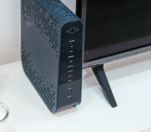 Чому не варто ставити Wi-Fi роутер за телевізором