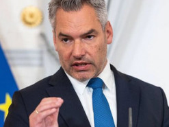 Канцлер Австрії виступив за посилення моніторингу месенджерів спецслужбами