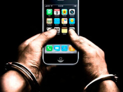 Чоловік позичив телефон у друга і викрав з його банківської картки 5000 гривень