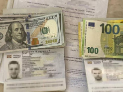 На кордоні затримали псевдостудентів, які намагалися за хабар виїхати з України