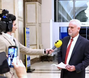 В Азербайджані затримали ще п'ятьох журналістів на тлі утисків свободи медіа