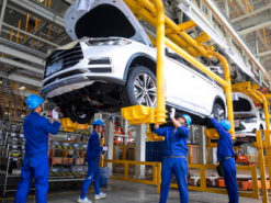 Китайський BYD обійшов Tesla як найбільший продавець електромобілів