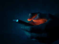 Автояскравість: коли варто вимкнути цю функцію на смартфоні