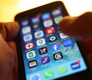 Японія може змусити Apple відкрити iOS для сторонніх браузерних рушіїв