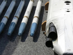 Пробиває хоч броню, хоч бетон: Канада може передати Україні тисячі ракет CRV7, що це за зброя