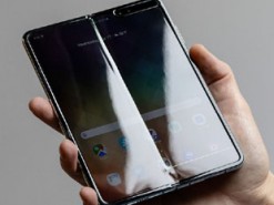Складной Samsung Galaxy Fold придется подождать до середины июня