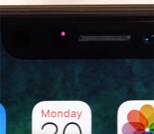 Чому на екрані iPhone блимає червоний вогник: відповідь виявилася простою