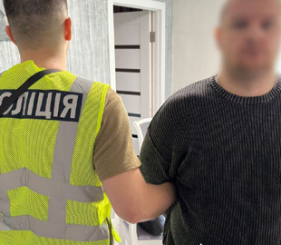 У Києві викрили ботоферму, яка вибивала з українців вигадані криптоборги