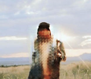 Учёные создали приложение, с помощью которого можно увидеть духов на фото