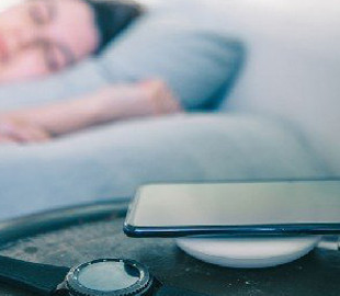 Психологи связали использование смартфона и проблемы со сном