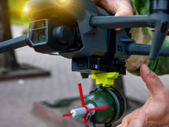 Що таке FPV-дрон та як навчитися ним керувати