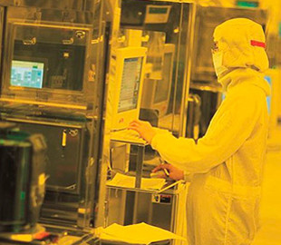 Законодатели США утвердят субсидии в размере $52 млрд для полупроводниковой отрасли только к лету