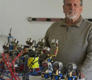 Американський науковець створив інноваційний генератор, що перетворює пластик у чисту енергію