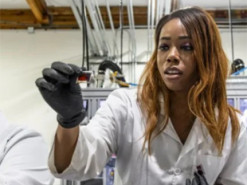 Незвичайні сонячні елементи готові замінити батареї в гаджетах: де вони з'являться