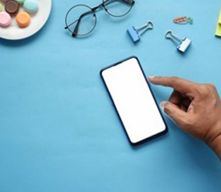 Внедрение OLED-дисплеев в смартфонах замедлится