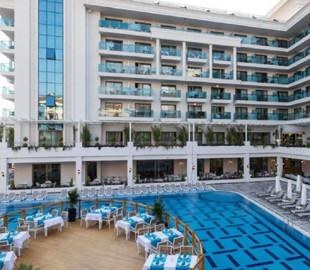 "Сказали, що росіян не приймають": готель у Туреччині відмовився заселити туристів з РФ