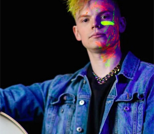 Американський барабанщик і зірка TikTok Остін Вер присвятив нове відео Україні