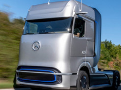 Три автогиганта подписали соглашение о создании сети зарядок для грузовых электромобилей