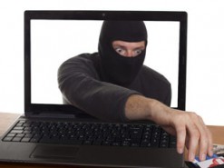 Чоловік заплатив шахраям понад 7 тисяч за роботу за кордоном