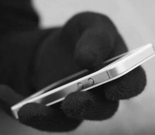 Шахраї вигадали нову "карантинну" схему для виманювання грошей: як вона працює