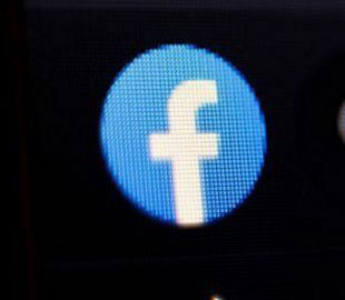 Facebook усилит защиту журналистов от травли в интернете