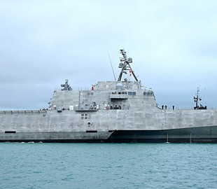 Бойовий корабель США вперше за майже 10 років увійшов в порт головного союзника Китаю