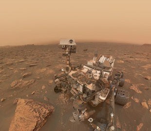 Марсоход Curiosity сделал селфи на фоне песчаной бури