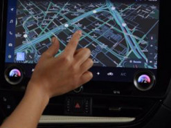 Європейський регулятор просить мінімізувати сенсорне керування в машинах