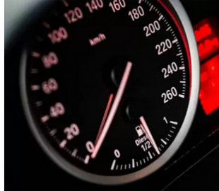 Водіям розповіли, на якій швидкості автомобіль «їсть» мінімум палива
