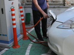 Попит на електромобілі в Україні у січні зріс майже втричі порівняно з минулим роком