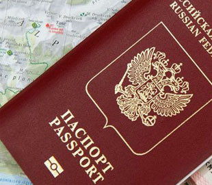 В Іспанії росіянин напав з матами на українок і звинуватив у фашизмі