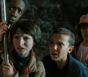 Netflix показал персонажные постеры и отрывок из третьего сезона сериала "Очень странные дела"