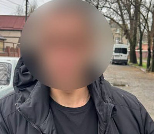 У Дніпрі судитимуть спритника, який викрав телефон та зняв кошти з банківських карток