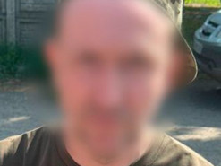 Поліцейські затримали шахрая, який продавав фальшиве золото на OLX