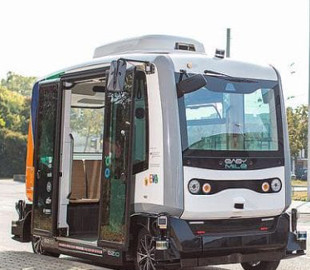 У Німеччині тестують безпілотні електробуси