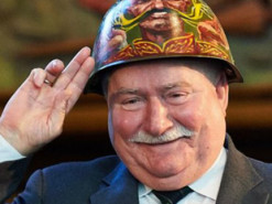 Бывший президент Польши призвал "уменьшить" Россию