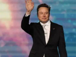 Tesla знову відклала презентацію робота Optimus V3