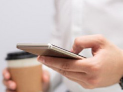 Чому ваш смартфон гальмує: головні причини та як їх усунути